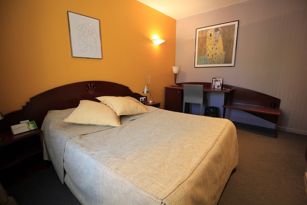 Standard Double or Twin Room - Photo 4