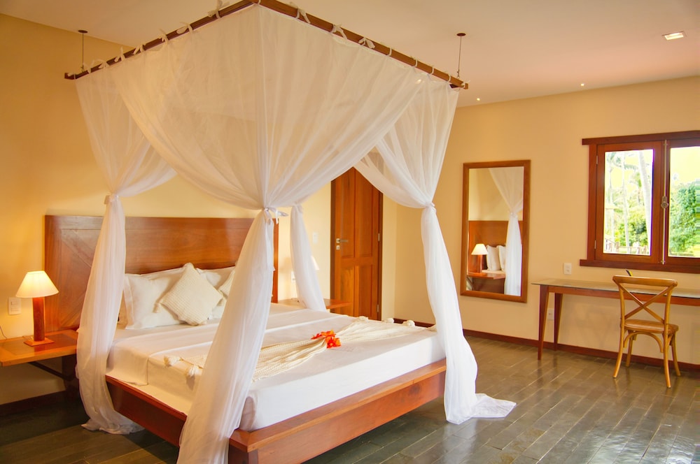 Quarto Luxo Triplo Terceira Praia