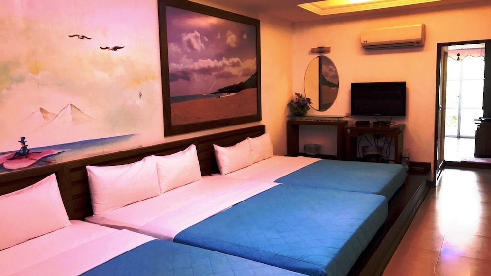 Economy Room