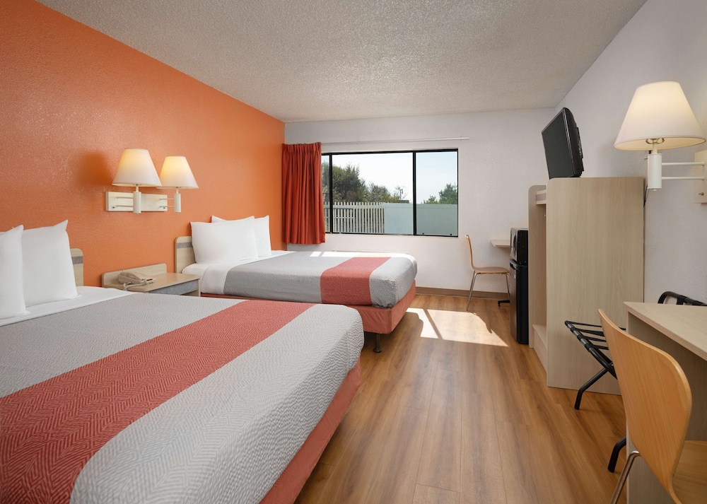 Deluxe Room, 2 Queen Beds, Accessible, Non Smoking photo 1