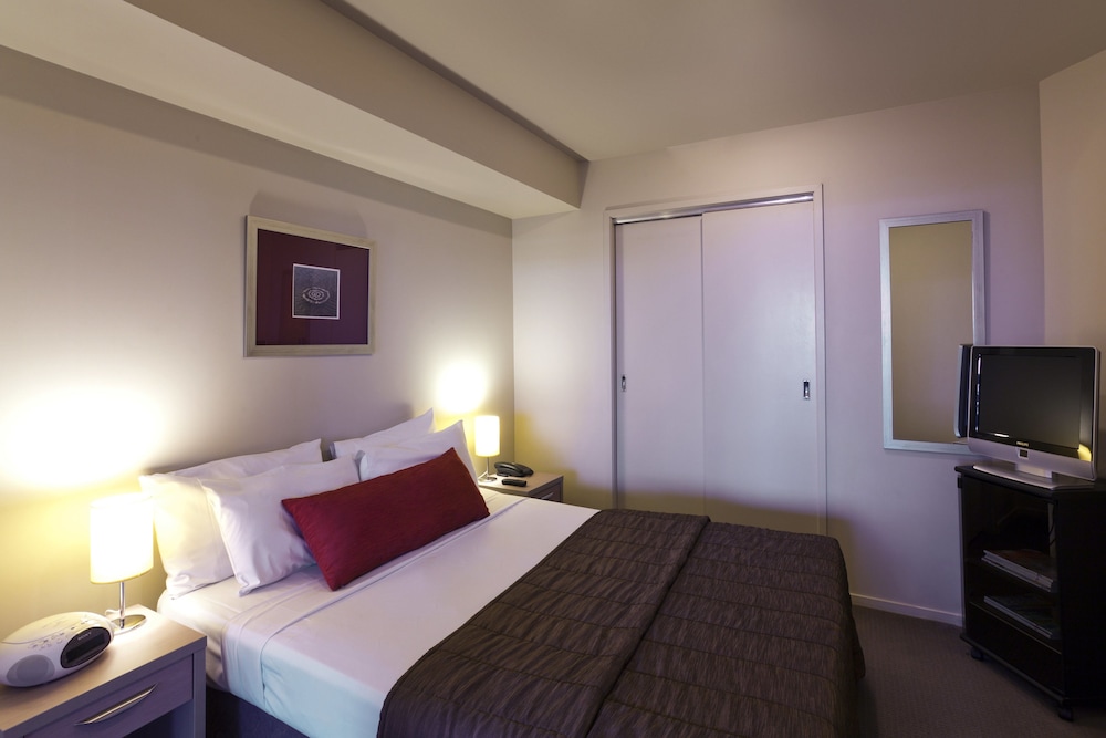 One Bedroom Apartment Harbour View - Photo 2