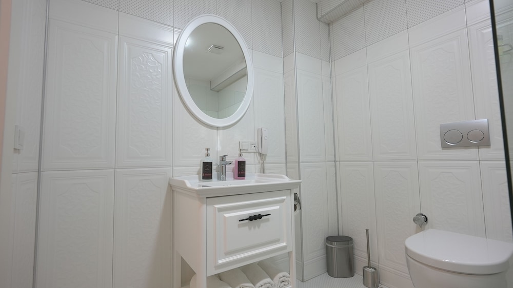 Comfort Room - Photo 11