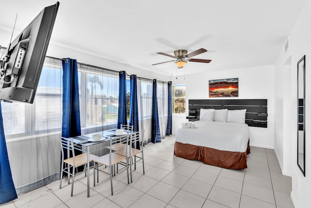 Apartment - Photo 1