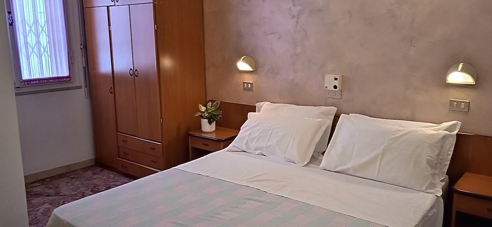 Basic Double or Twin Room