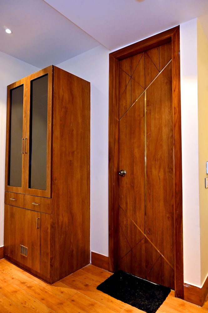 Premium Room - Photo 8