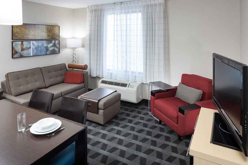 Suite, 1 Bedroom (Mobility/Hearing Accessible, Tub) photo 2