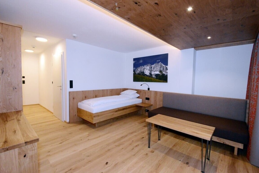 Single Room, Balcony photo 2