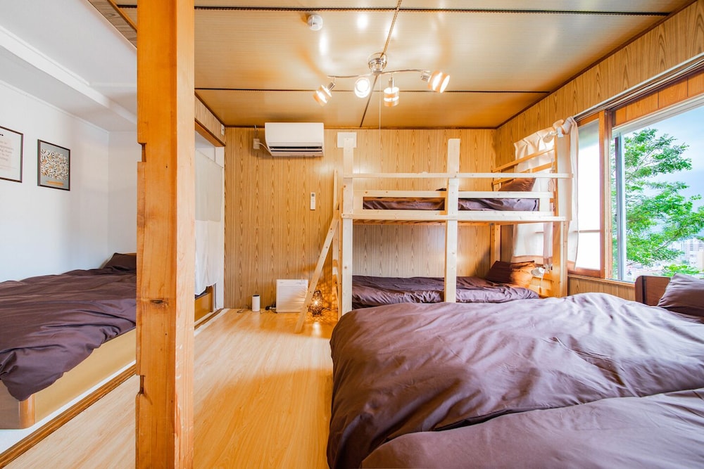 House - Photo 4