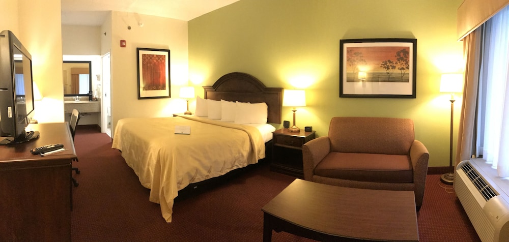 Standard Room, 1 King Bed with Sofa bed, Non Smoking (1 Person Sofa Bed) photo 1