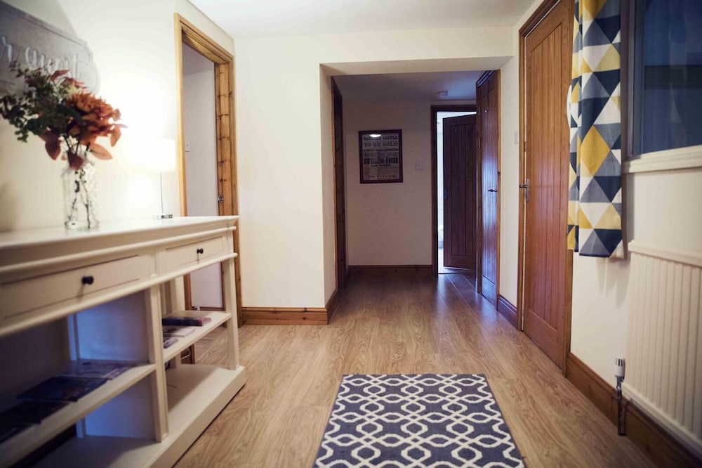 Apartment, Private Bathroom, City View photo 3