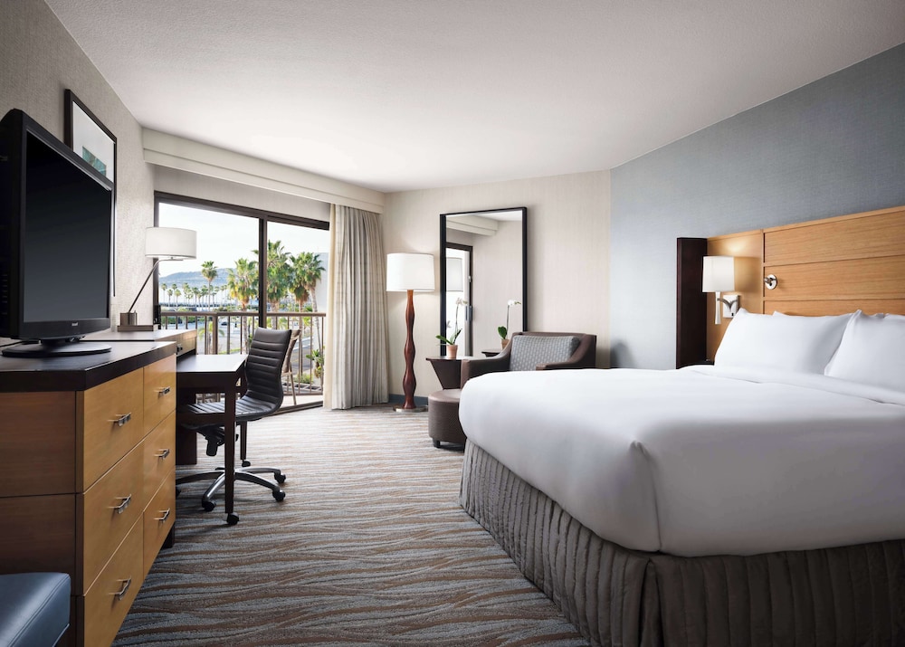 Superior Room, 1 King Bed, Ocean View - Photo 1
