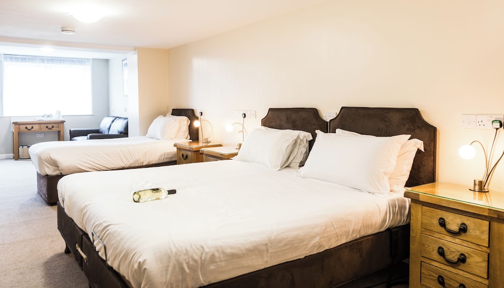 Superior Triple Room, Accessible, Annex Building (No pets) photo 3