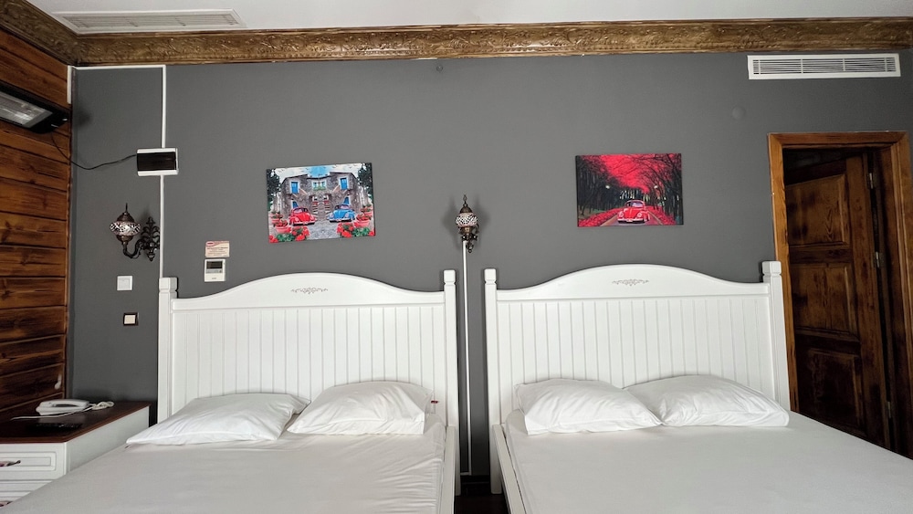 Family Quadruple Room photo 3