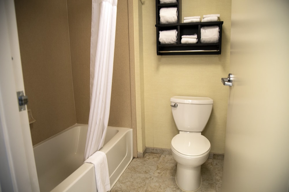 Suite, 2 Queen Beds, Non Smoking - Photo 5