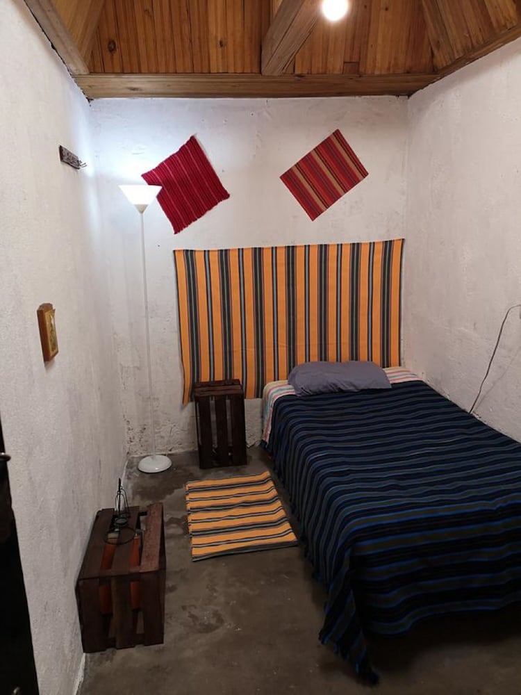 Single Room, Shared Bathroom photo 1