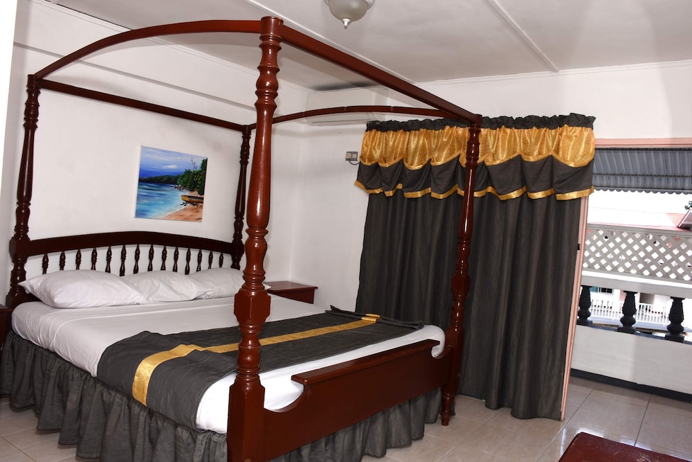 Room, 1 King Bed photo 3