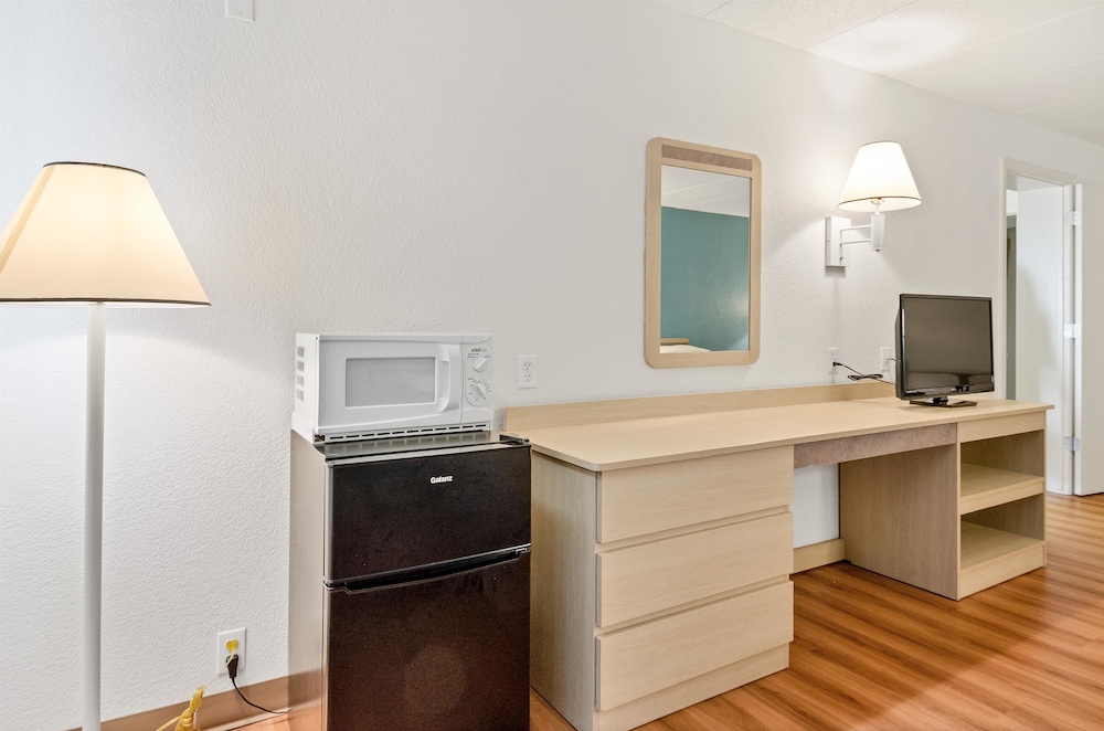 Standard Room, Multiple Beds, Non Smoking, Refrigerator & Microwave