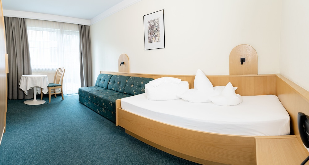 Single Room, Balcony, Mountain View (Burgschrofen) photo 1