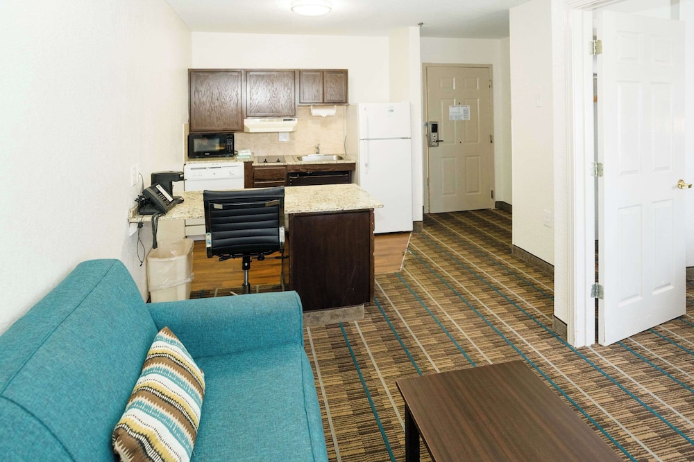 Suite, Multiple Beds, Accessible, Non Smoking - Photo 3