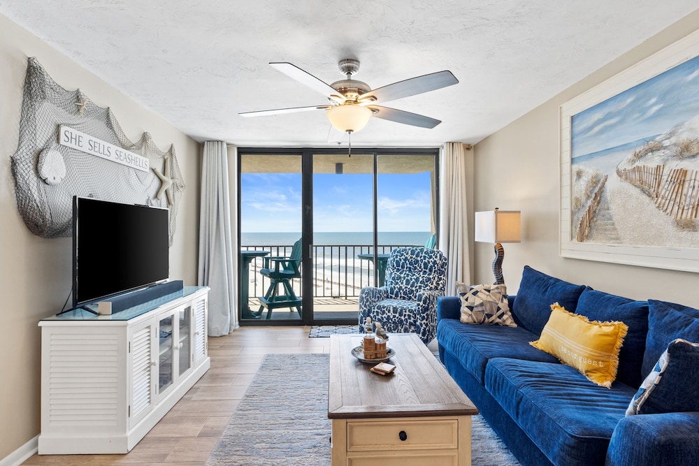 Condo, 2 Bedrooms, Ocean View (713C)