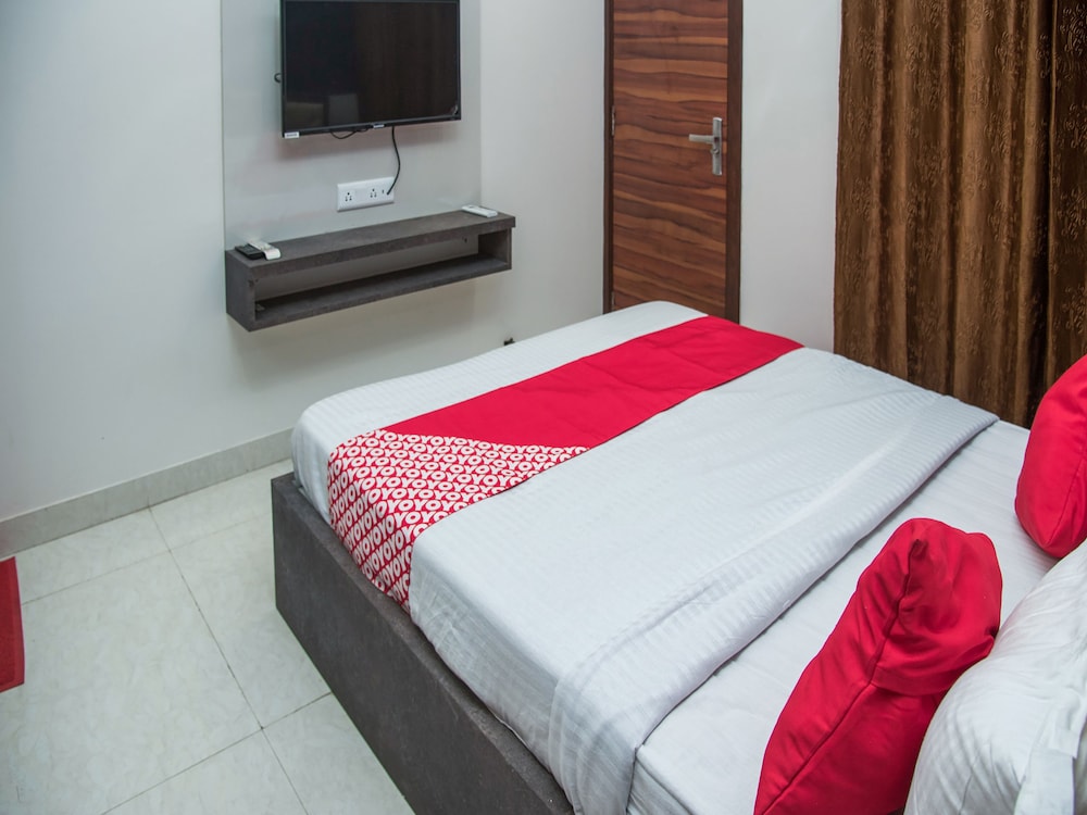 Double Room, 1 Queen Bed photo 1