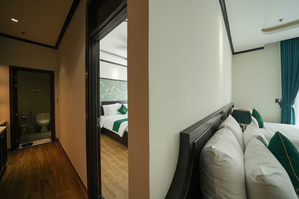 Luxury Apartment - Photo 19