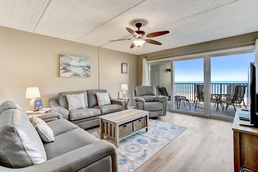 Condo, 2 Bedrooms
