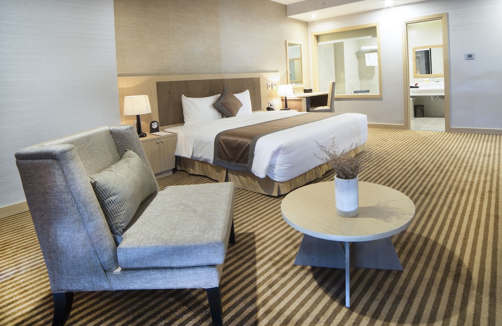 Exclusive Suite, 1 Double Bed, Non Smoking, River View photo 2