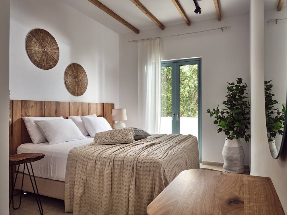 Superior Double or Twin Room, Garden View