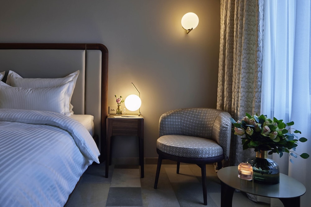 Room (Preferred)
