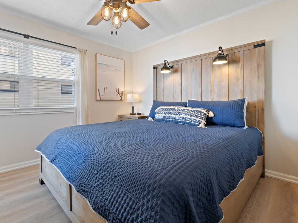 Condo, 3 Bedrooms