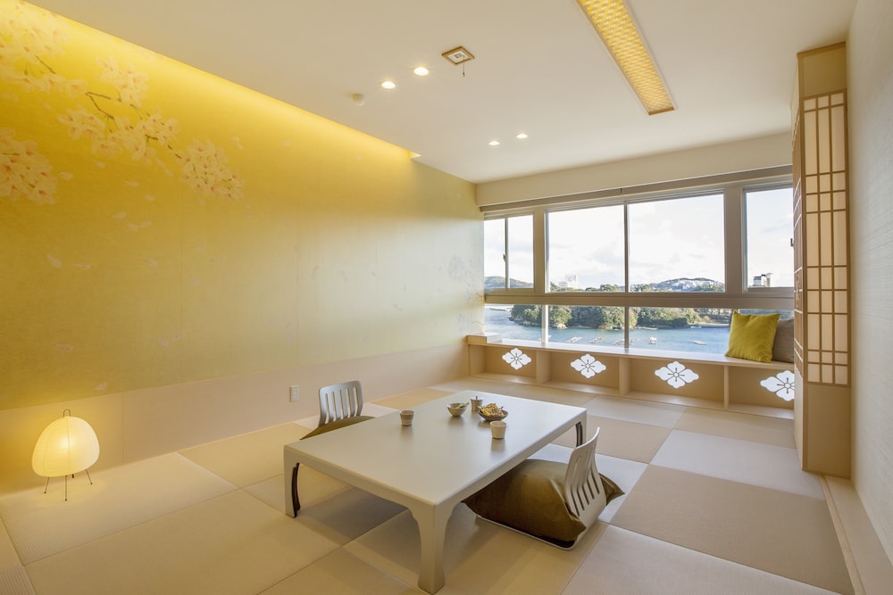 Sakura Modern Japanese Room, 12 tatami mats, Ocean View photo 3