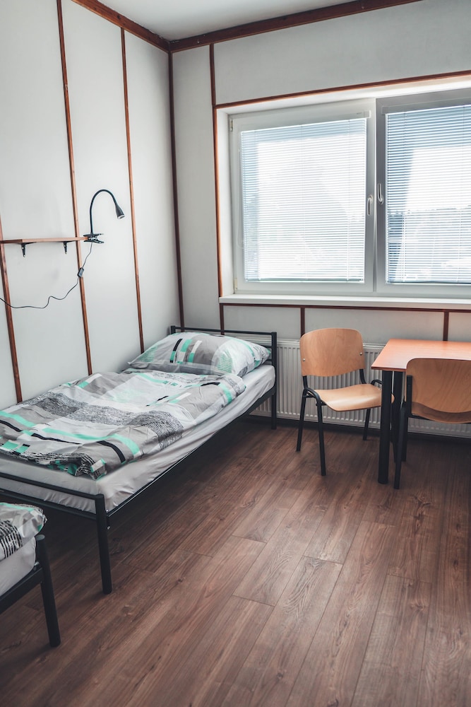 Economy Twin Room photo 2