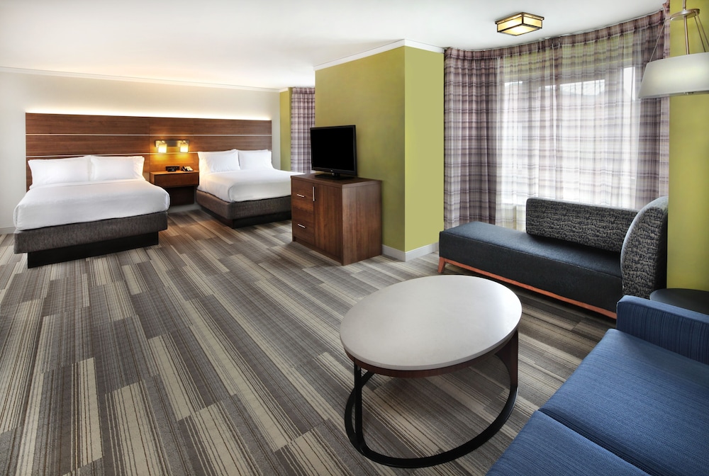 Suite, Multiple Beds - Photo 6