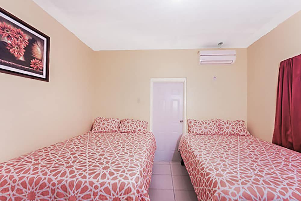 Comfort Double Room Single Use, Pool Access photo 2