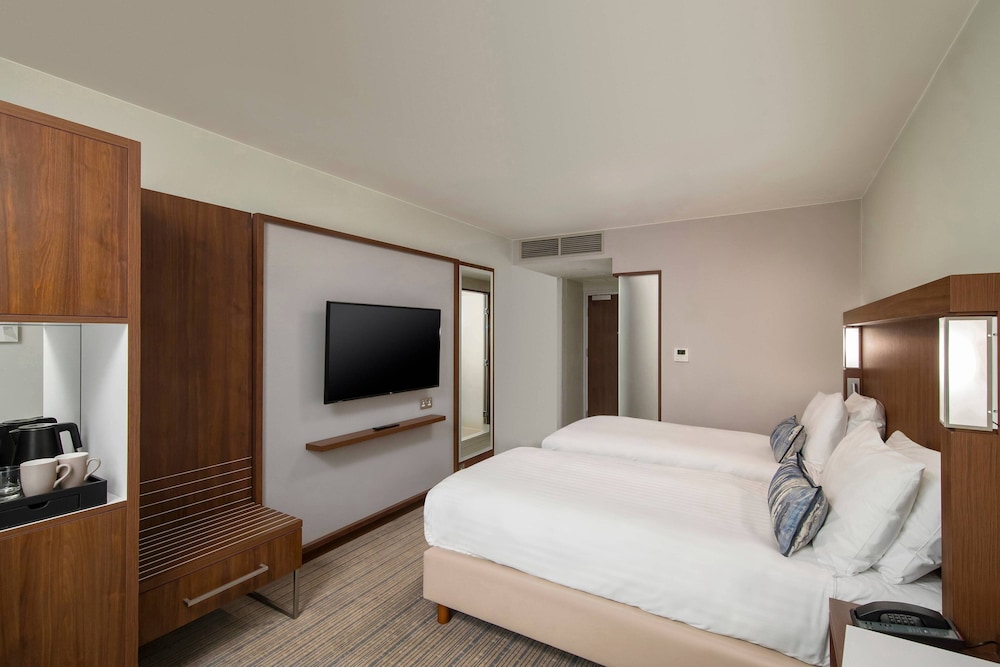 Standard Room, 2 Twin Beds - Photo 1