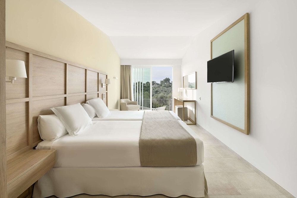 Family Suite, Garden View (2 Adults & 2 Children)