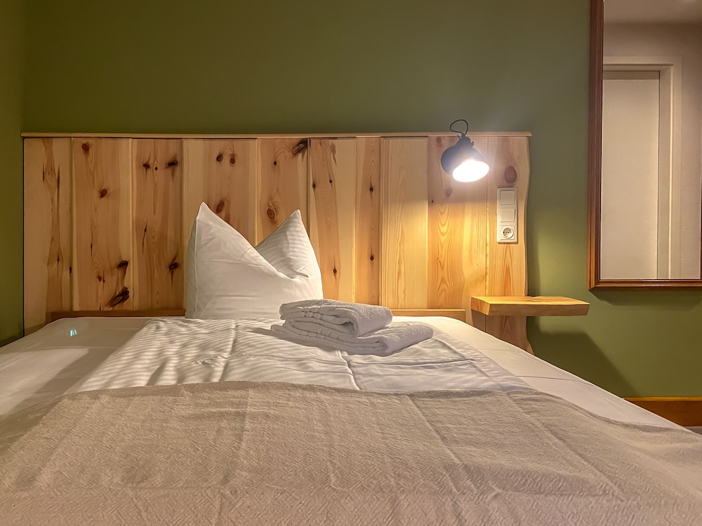 Basic Single Room photo 3