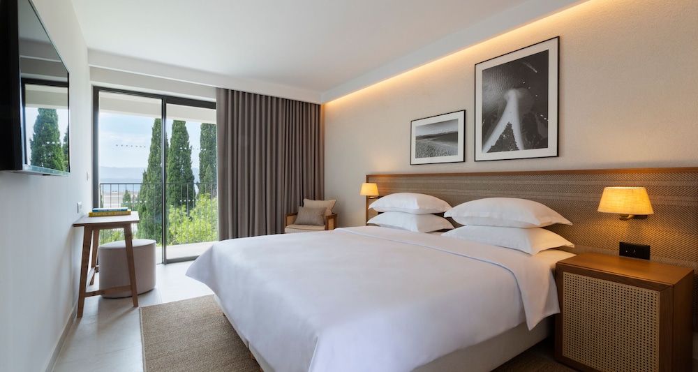 Double Room Single Use (Sea Side)