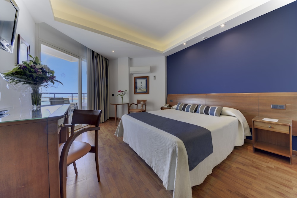 Double or Twin Room, Sea View - Photo 2
