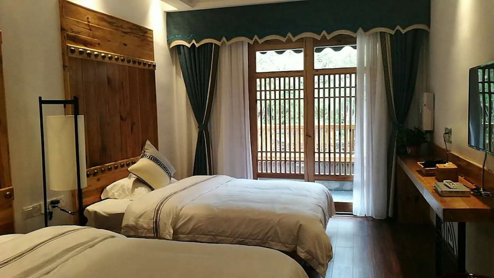 Fenglin Twin Room With Balcony photo 1