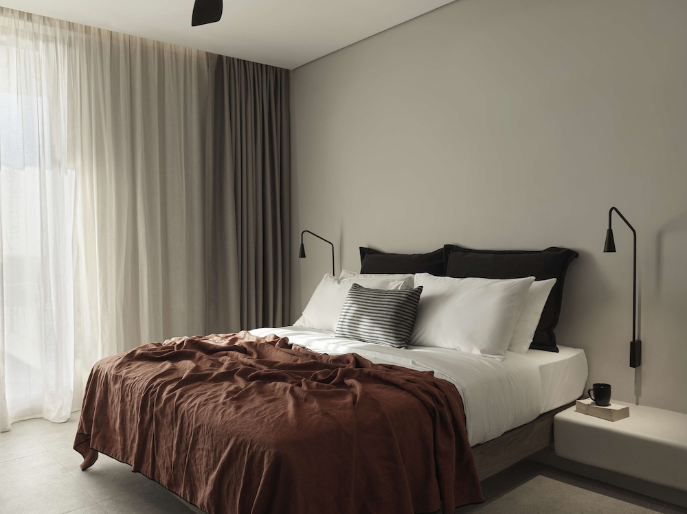 Room, 1 King Bed, Private Pool - Photo 2