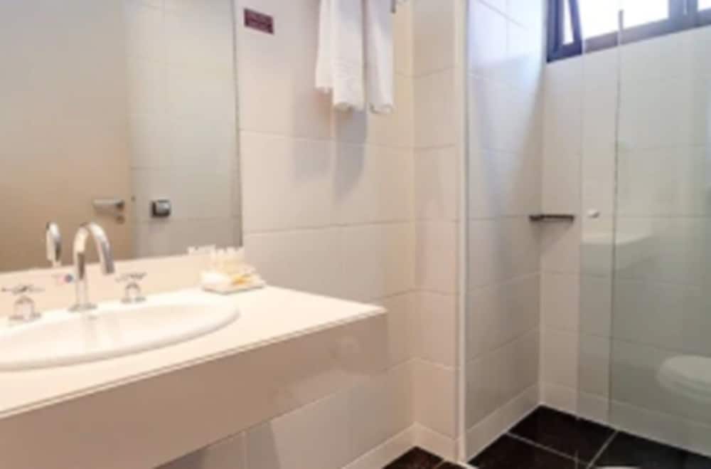 Deluxe Room, Multiple Beds, City View - Photo 13