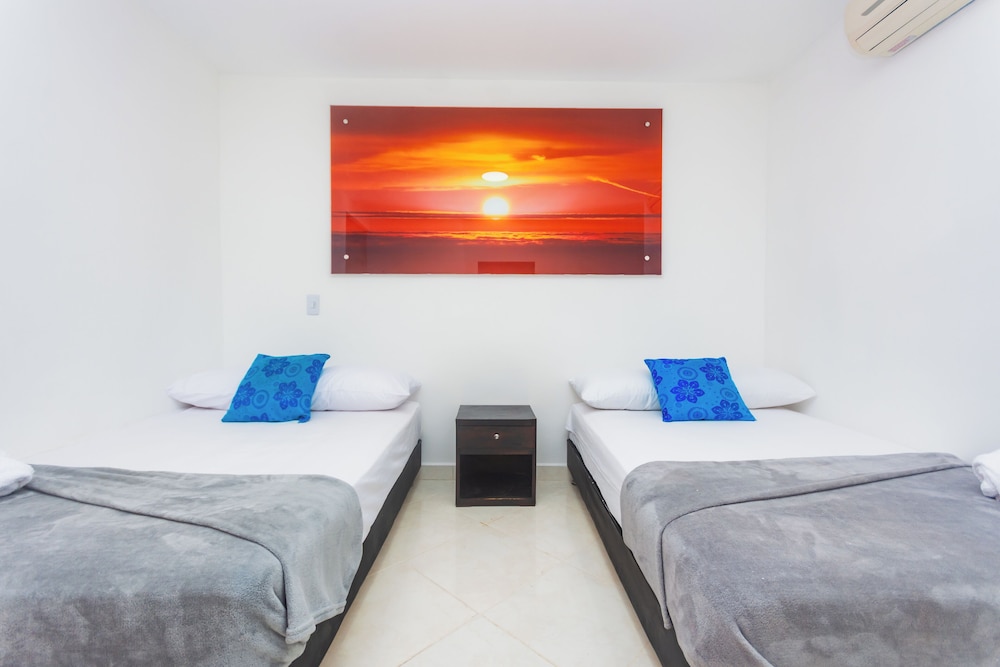 Standard Quadruple Room, 2 Double Beds photo 1