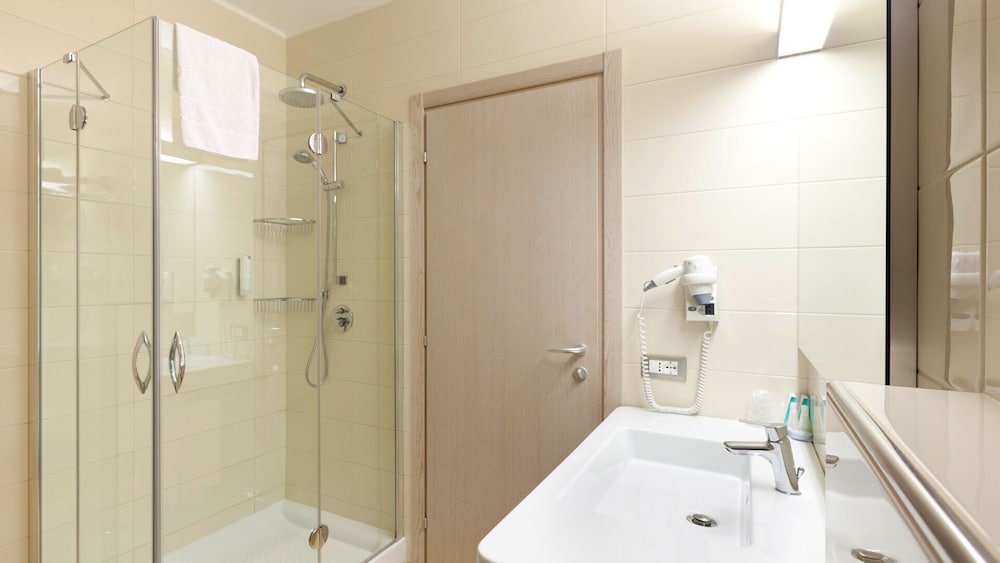 Economy Double Room - Photo 4