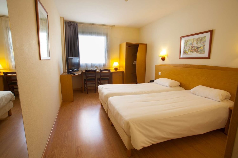 Triple Room - Photo 1