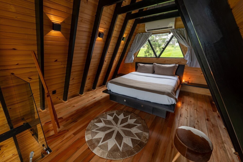 Cabin photo 2