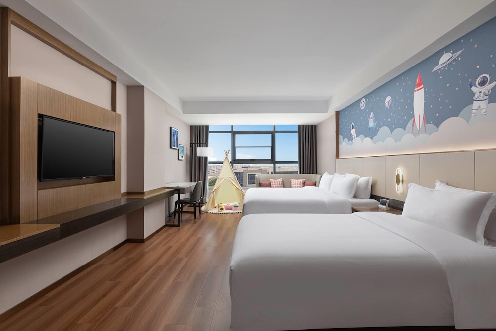 Family Room, Multiple Beds, Non Smoking (Deluxe Smart)
