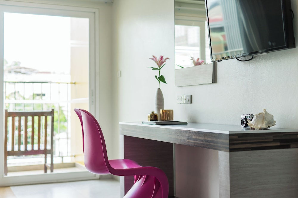 room photo