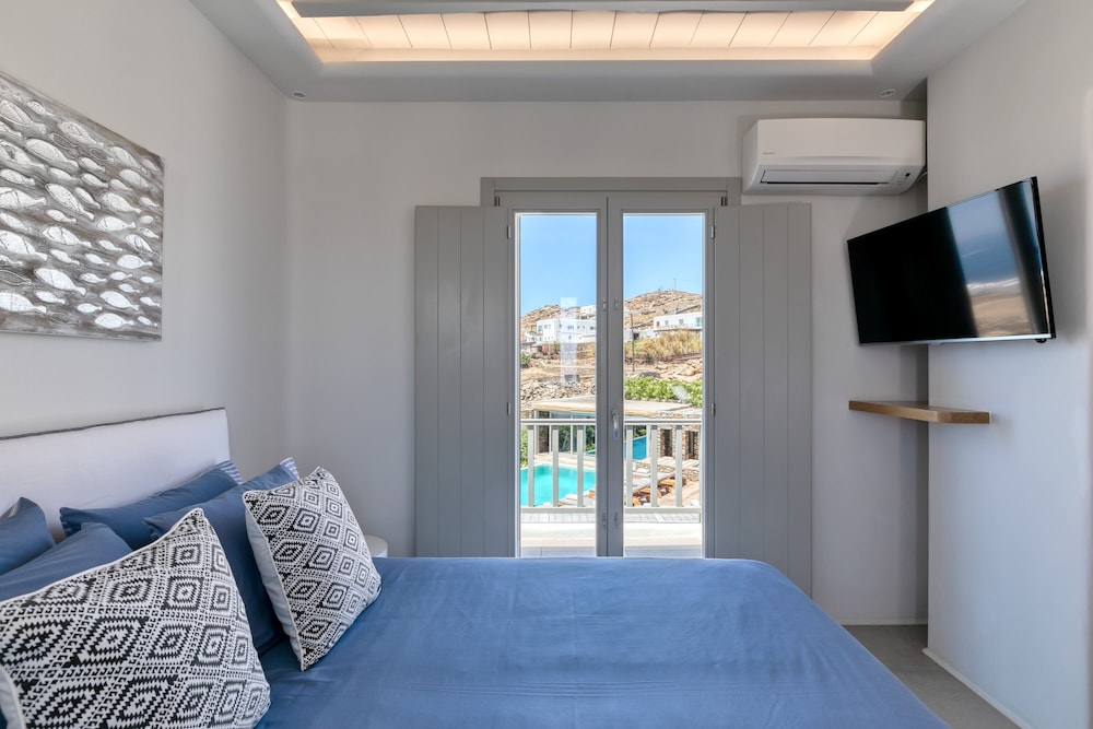 Executive Villa, 5 Bedrooms, Private Heated Pool, Sea View (M Four) - Photo 4